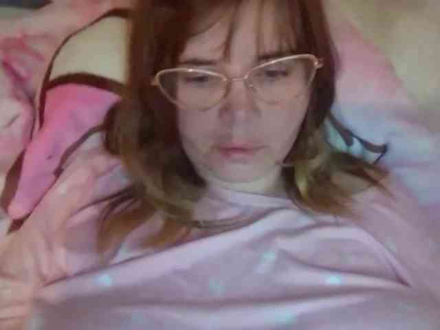 ElenaPleasure webcam