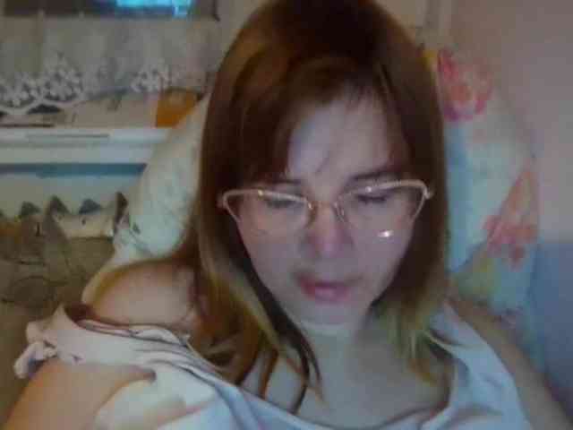 ElenaPleasure webcam