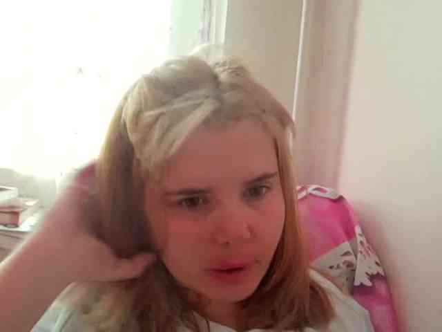 ElenaPleasure webcam