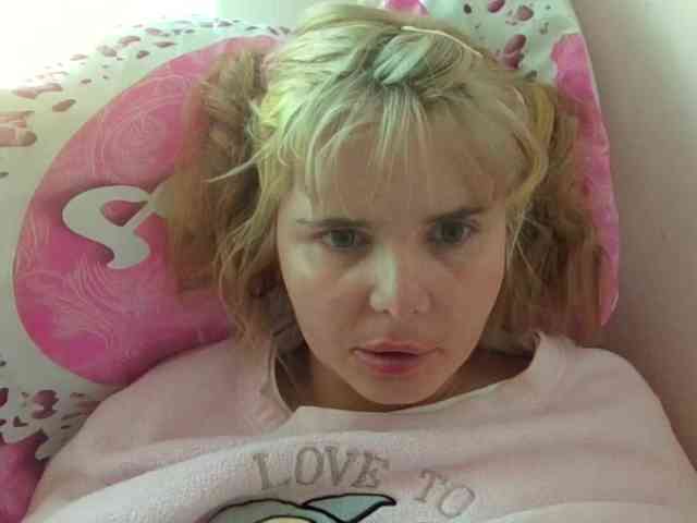 ElenaPleasure webcam