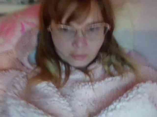 ElenaPleasure webcam