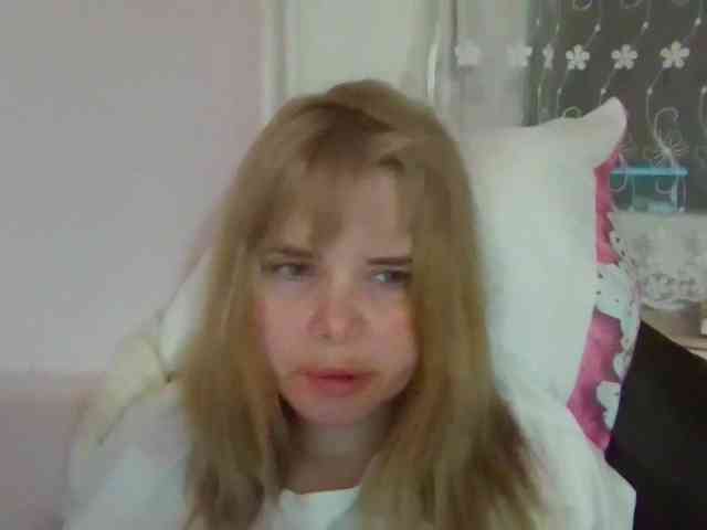 ElenaPleasure webcam