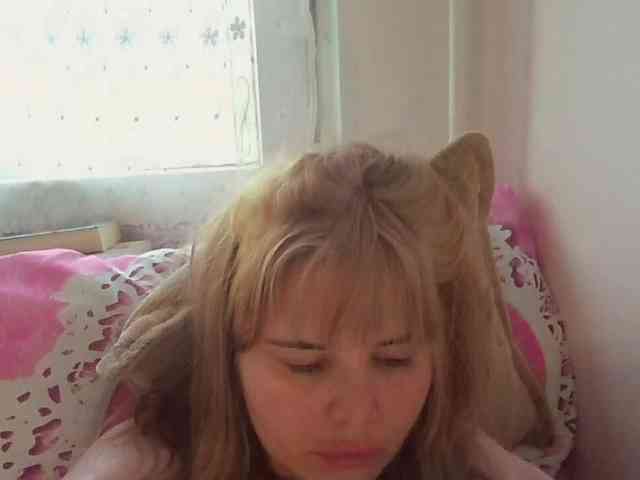 ElenaPleasure webcam