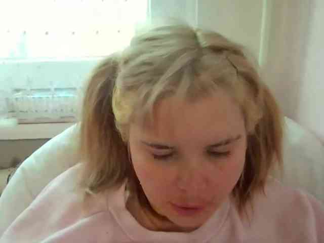 ElenaPleasure webcam