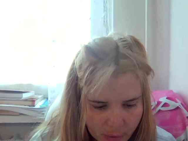 ElenaPleasure webcam