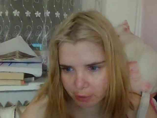ElenaPleasure webcam