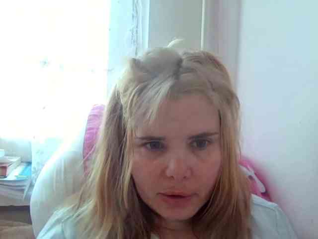 ElenaPleasure webcam