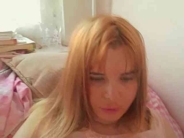 ElenaPleasure webcam