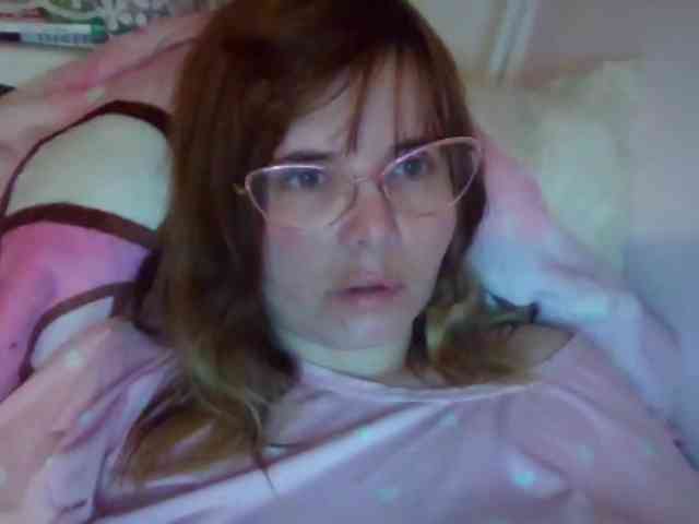 ElenaPleasure webcam