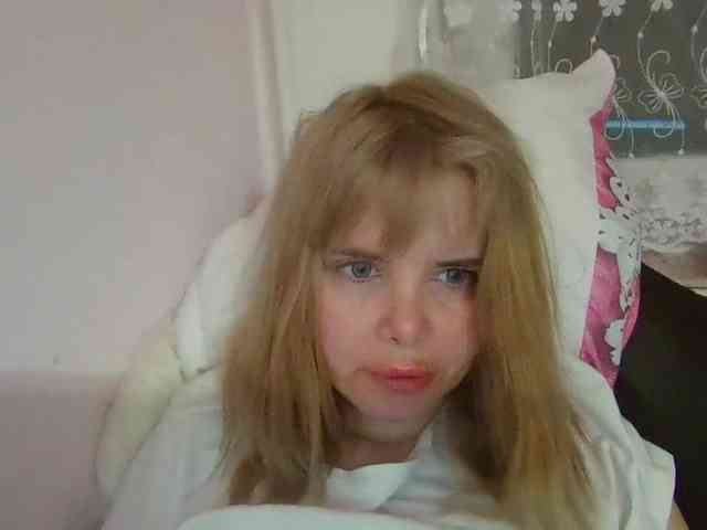 ElenaPleasure webcam