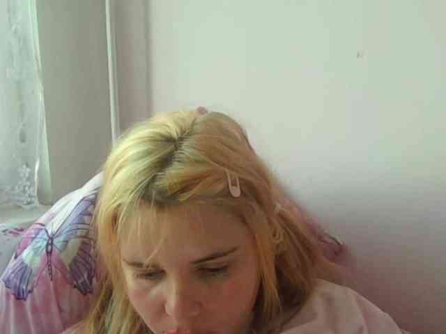 ElenaPleasure webcam