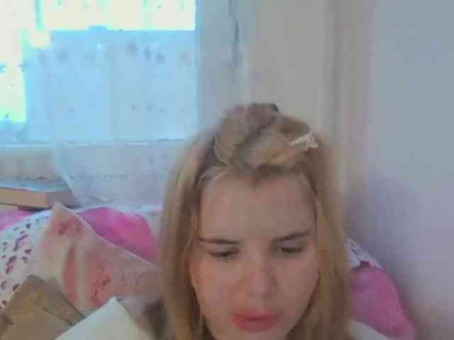 ElenaPleasure webcam