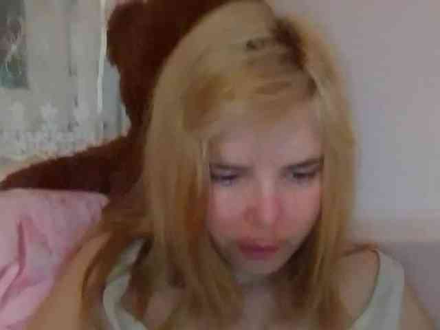 ElenaPleasure webcam