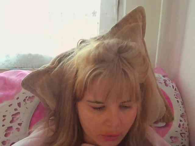 ElenaPleasure webcam