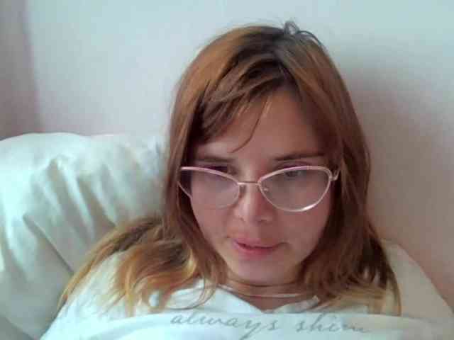 ElenaPleasure webcam