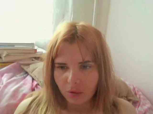 ElenaPleasure webcam