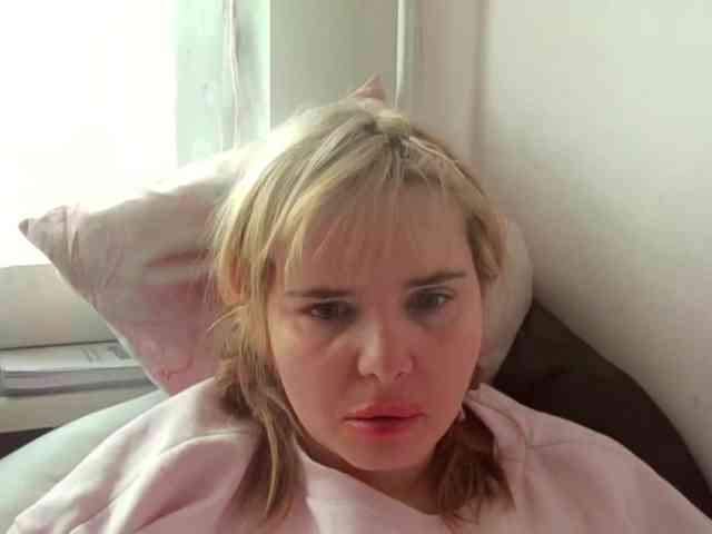 ElenaPleasure webcam