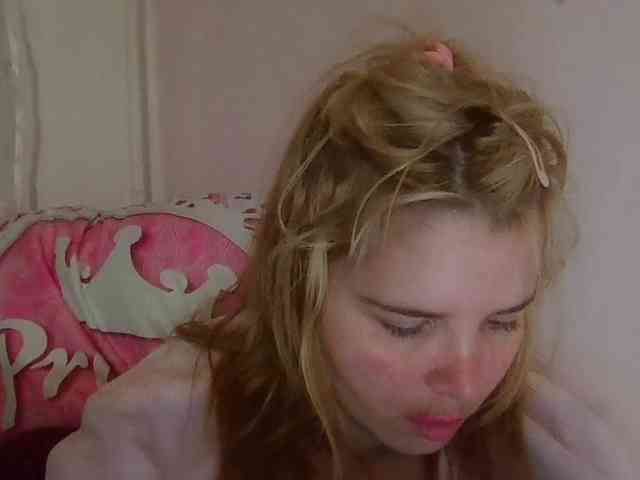 ElenaPleasure webcam