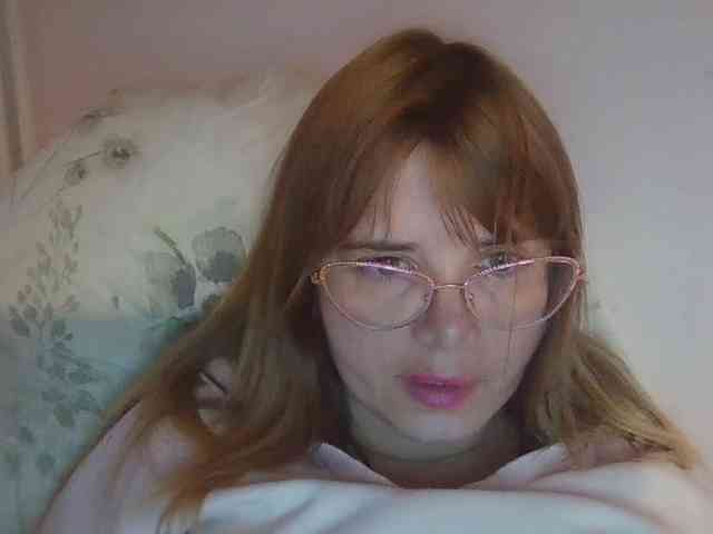 ElenaPleasure webcam