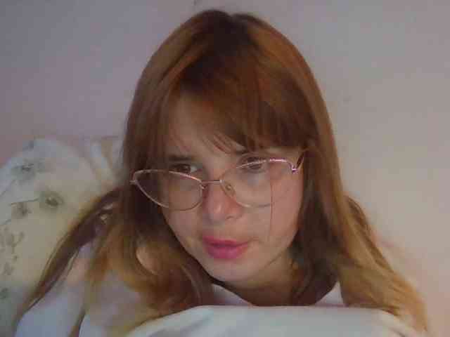 ElenaPleasure webcam