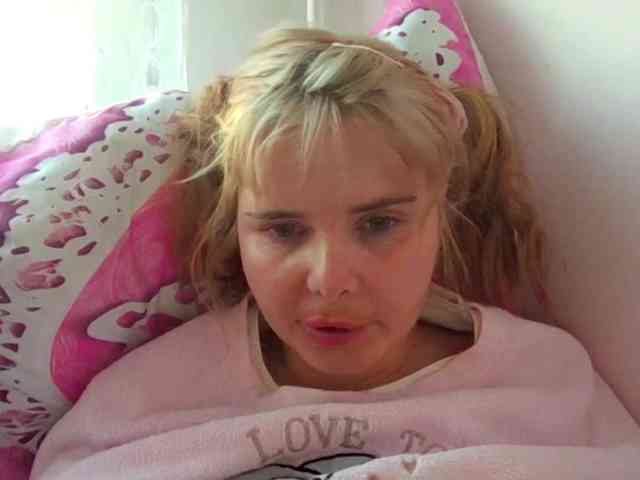 ElenaPleasure webcam