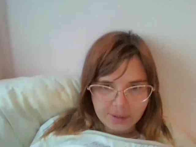 ElenaPleasure webcam