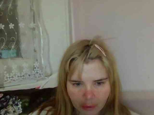 ElenaPleasure webcam