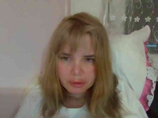 ElenaPleasure webcam