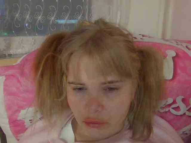 ElenaPleasure webcam