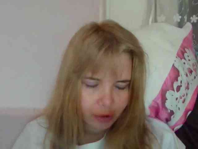 ElenaPleasure webcam