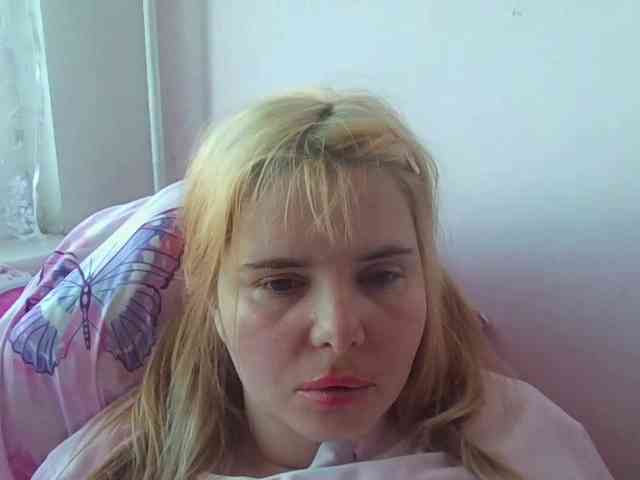 ElenaPleasure webcam