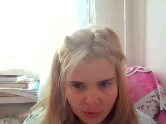 ElenaPleasure webcam