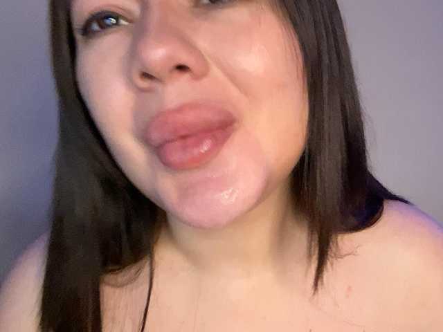 VikaSpace's BongaCams show and profile