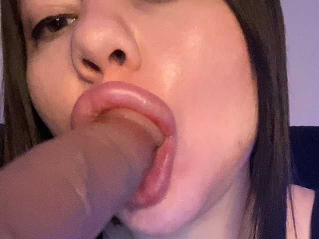 VikaSpace's BongaCams show and profile