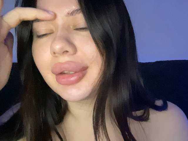 VikaSpace's BongaCams show and profile