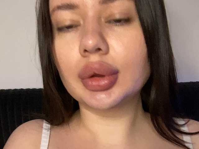 VikaSpace's BongaCams show and profile