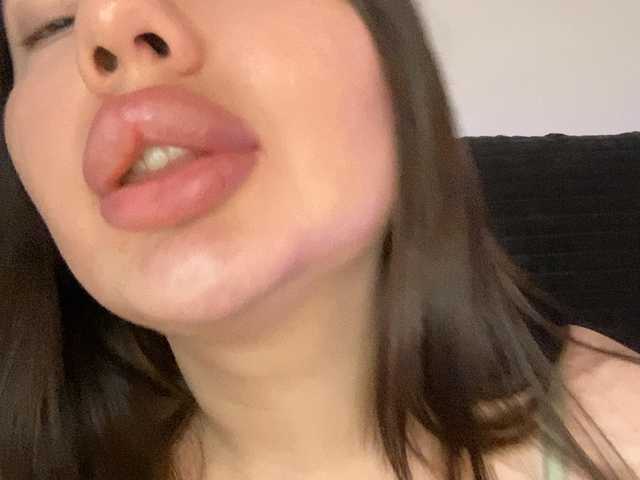 VikaSpace's BongaCams show and profile