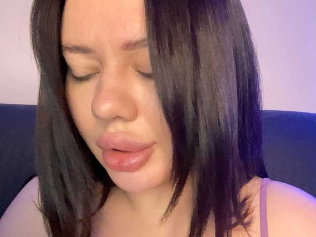 VikaSpace's BongaCams show and profile