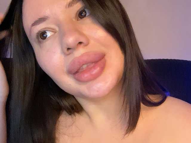 VikaSpace's BongaCams show and profile