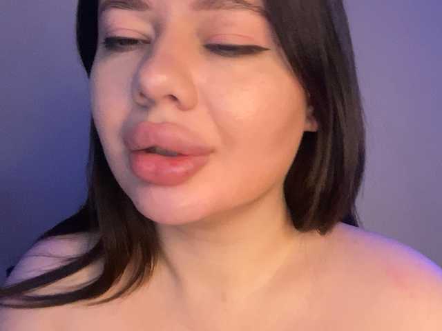 VikaSpace's BongaCams show and profile