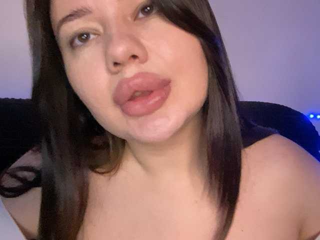 VikaSpace's BongaCams show and profile