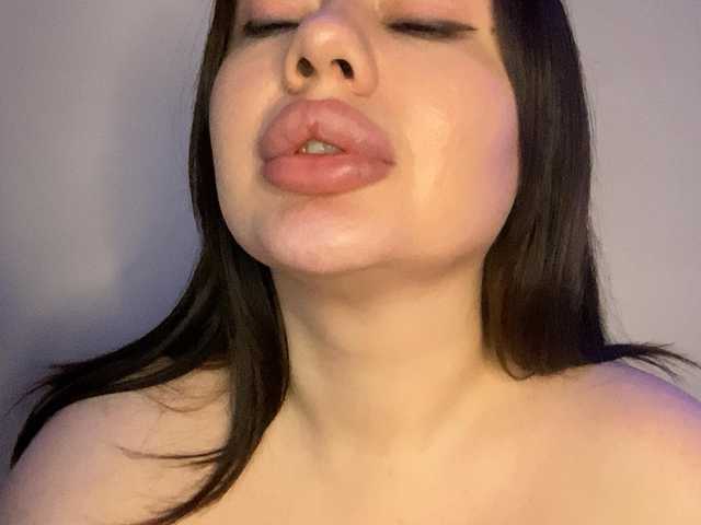 VikaSpace's BongaCams show and profile