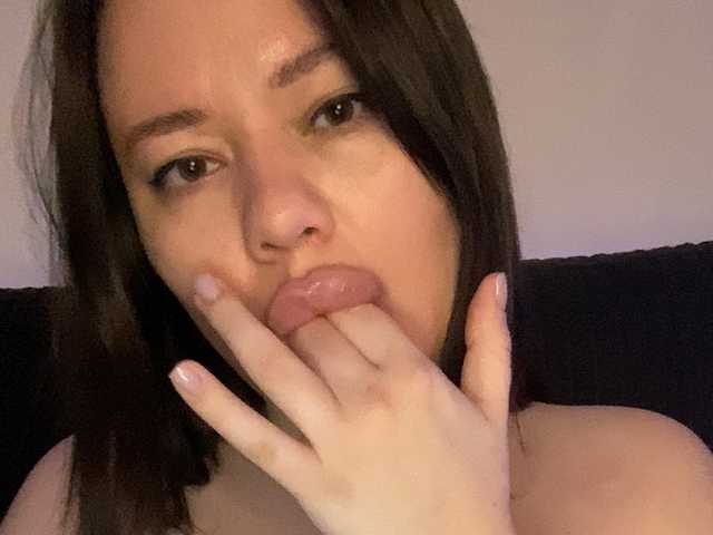 VikaSpace's BongaCams show and profile