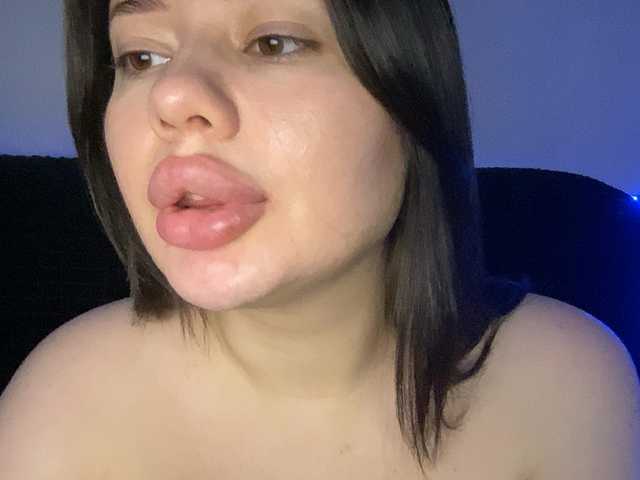 VikaSpace's BongaCams show and profile