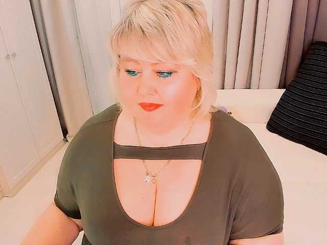 XBIGTITSXX's BongaCams show and profile