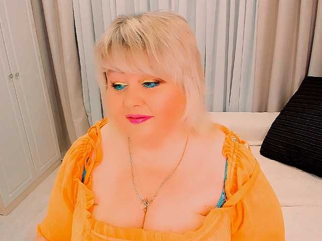 XBIGTITSXX's BongaCams show and profile