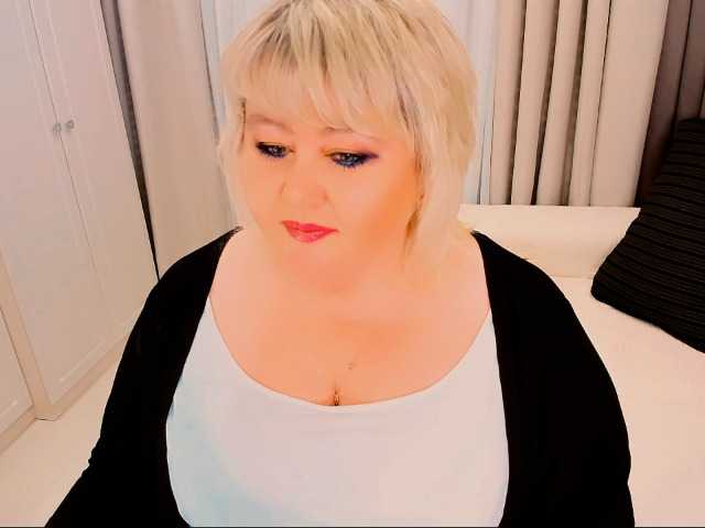 XBIGTITSXX's BongaCams show and profile