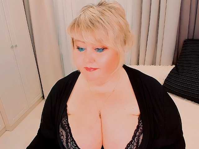 XBIGTITSXX's BongaCams show and profile