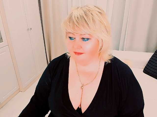 XBIGTITSXX's BongaCams show and profile