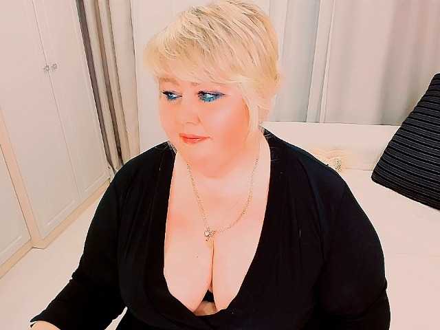 XBIGTITSXX's BongaCams show and profile